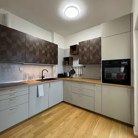 130 M2 With Amazing View & Balcony Praga