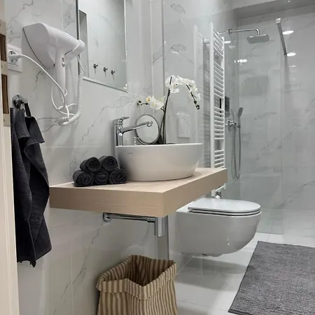 130 M2 With Amazing View & Balcony * Прага