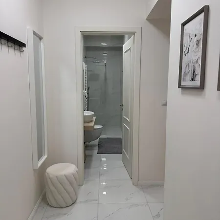 130 M2 With Amazing View & Balcony *