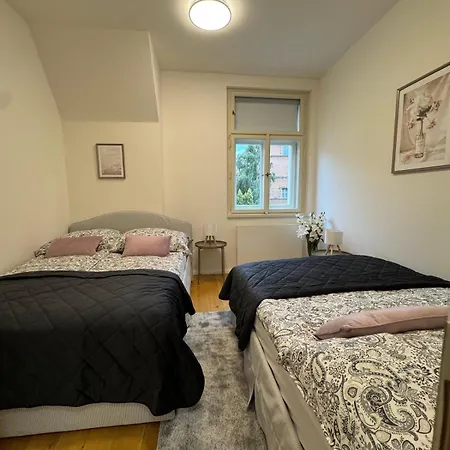 Apartmán 130 M2 With Amazing View & Balcony *